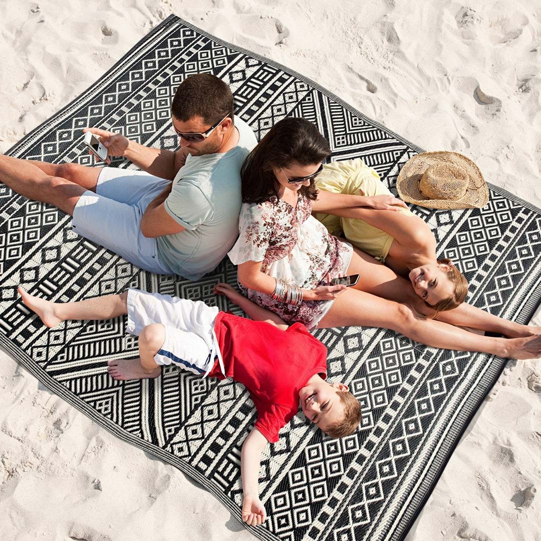 Waterproof Black Plastic Outdoor Rug 8x10 10x13