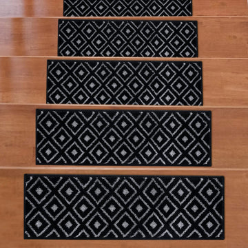 Valencia Black Trellis Non-Slip Stair Treads Rug-Setof7