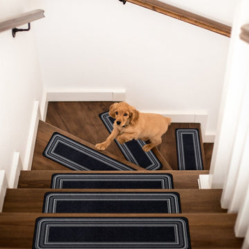 Carmel Black Bordered Non-Slip Stair Treads Rug-32x32